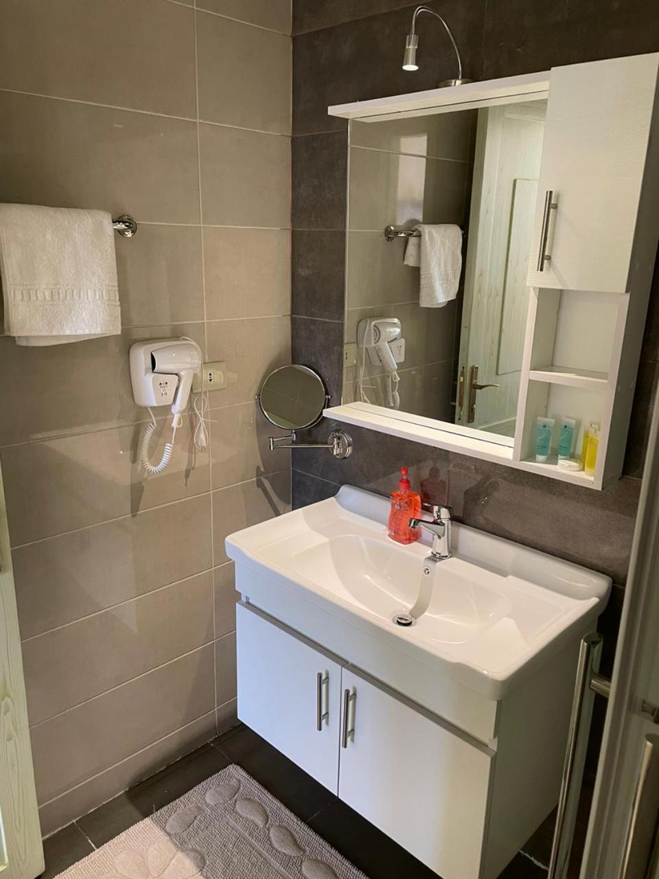 Classy Hostel Μάνταμπα Εξωτερικό φωτογραφία